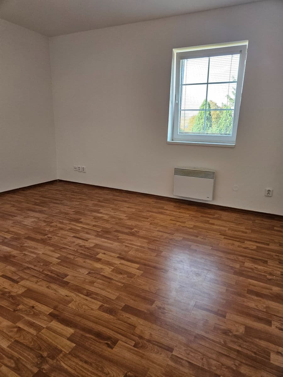 Pronájem bytu 2+1 53 m², Úhonická, Jeneč, Středočeský kraj Pronájem bytu 2+1 53 m², Úhonická, Jeneč, Středočeský kraj
