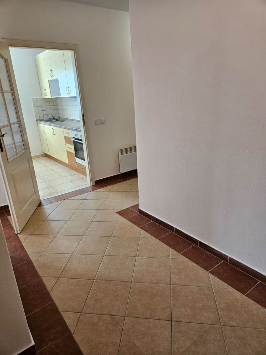 Pronájem bytu 2+1 53 m², Úhonická, Jeneč, Středočeský kraj Pronájem bytu 2+1 53 m², Úhonická, Jeneč, Středočeský kraj