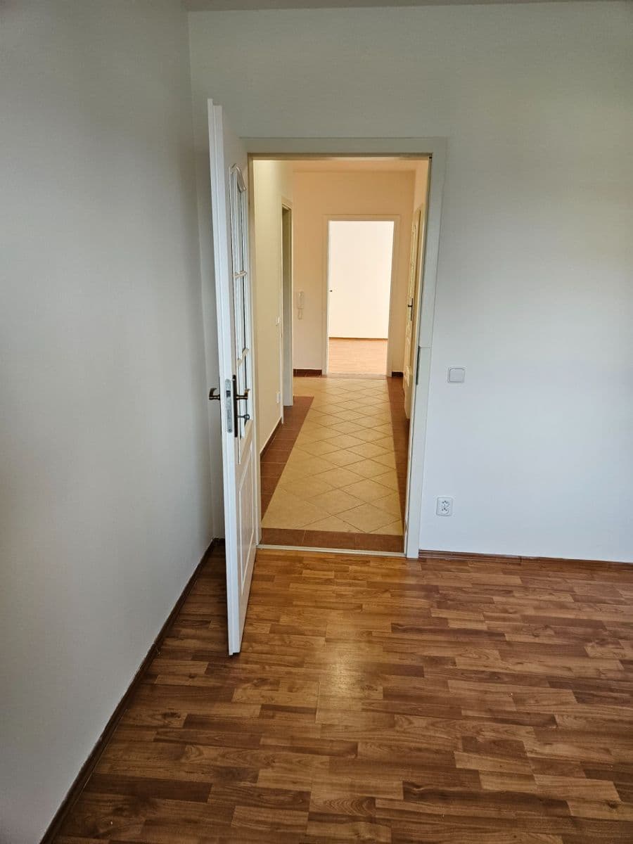 Pronájem bytu 2+1 53 m², Úhonická, Jeneč, Středočeský kraj Pronájem bytu 2+1 53 m², Úhonická, Jeneč, Středočeský kraj