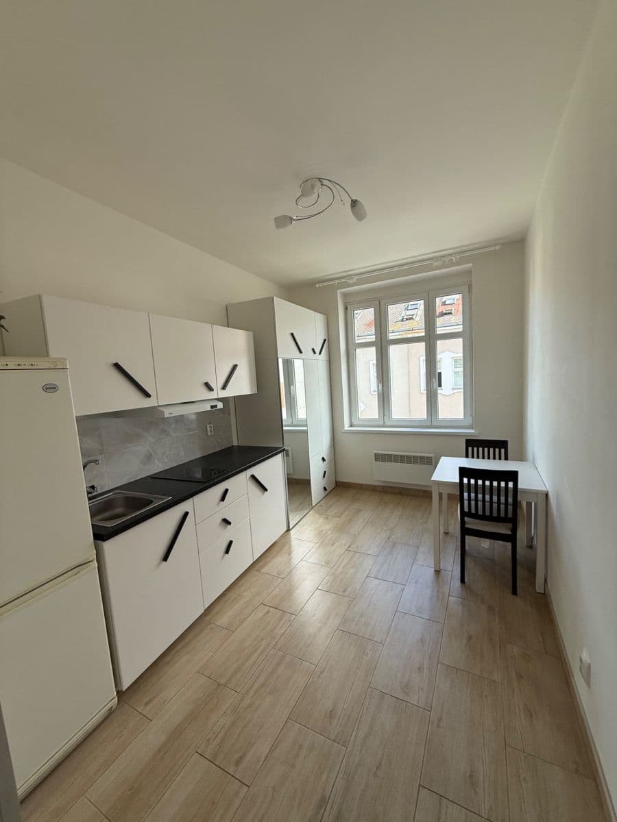 Pronájem bytu 2+kk 35 m², Davídkova, Praha, Praha Pronájem bytu 2+kk 35 m², Davídkova, Praha, Praha
