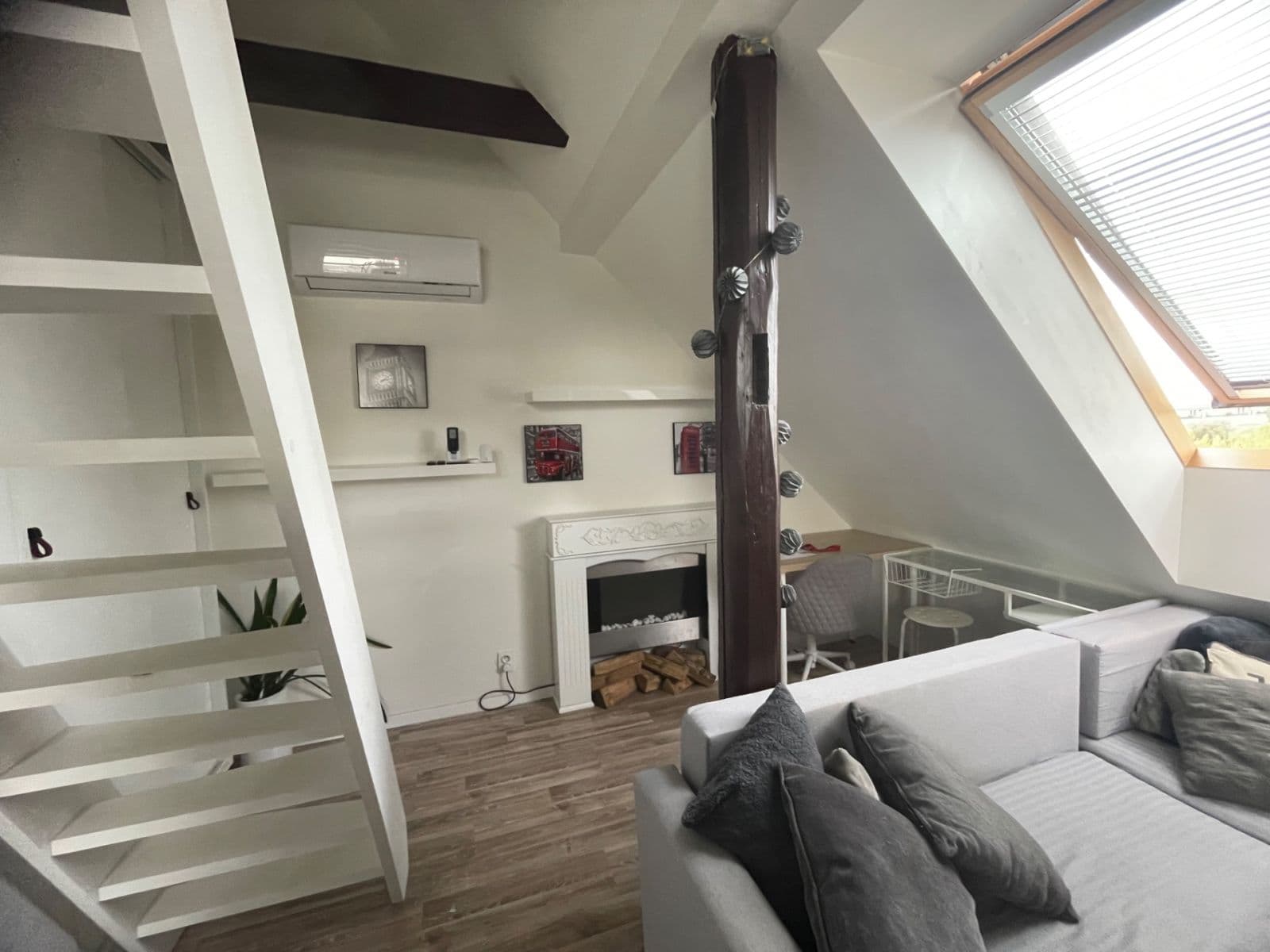 Pronájem bytu 1+kk 37 m², Zbuzanská, Praha, Praha Pronájem bytu 1+kk 37 m², Zbuzanská, Praha, Praha