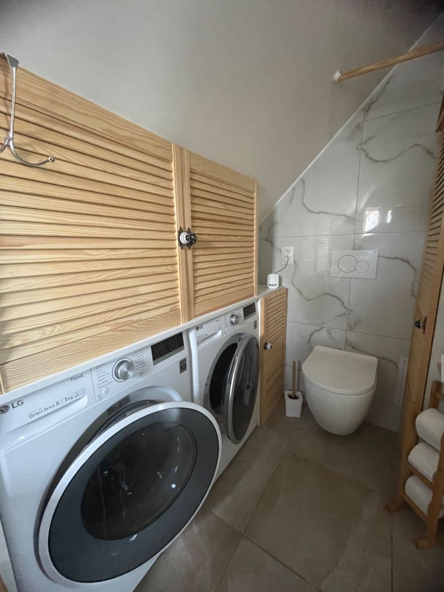 Pronájem bytu 1+kk 37 m², Zbuzanská, Praha, Praha Pronájem bytu 1+kk 37 m², Zbuzanská, Praha, Praha