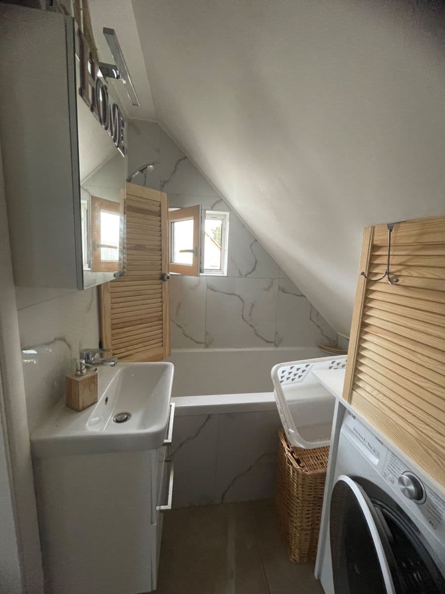 Pronájem bytu 1+kk 37 m², Zbuzanská, Praha, Praha Pronájem bytu 1+kk 37 m², Zbuzanská, Praha, Praha