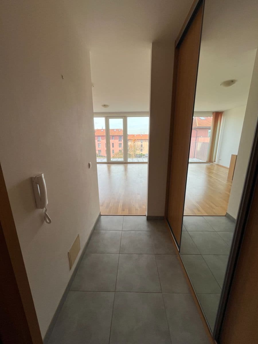 Pronájem bytu 1+kk 35 m², Rotavská, Praha, Praha Pronájem bytu 1+kk 35 m², Rotavská, Praha, Praha