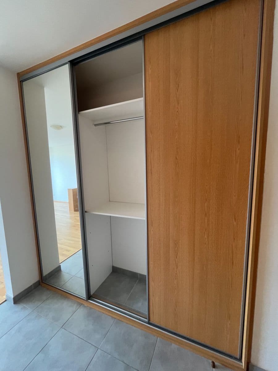 Pronájem bytu 1+kk 35 m², Rotavská, Praha, Praha Pronájem bytu 1+kk 35 m², Rotavská, Praha, Praha