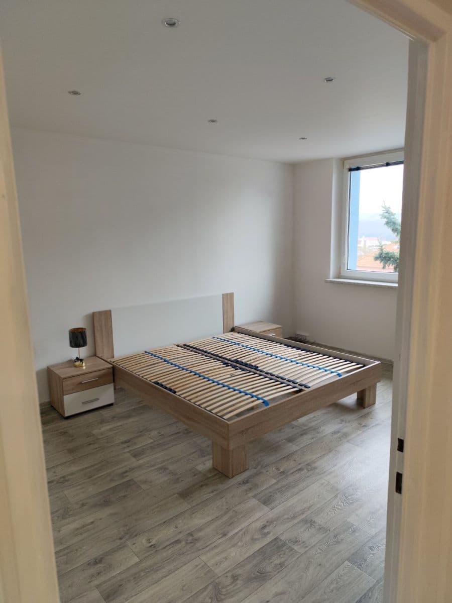 Pronájem bytu 3+1 79 m², Luční, Ivančice, Jihomoravský kraj Pronájem bytu 3+1 79 m², Luční, Ivančice, Jihomoravský kraj