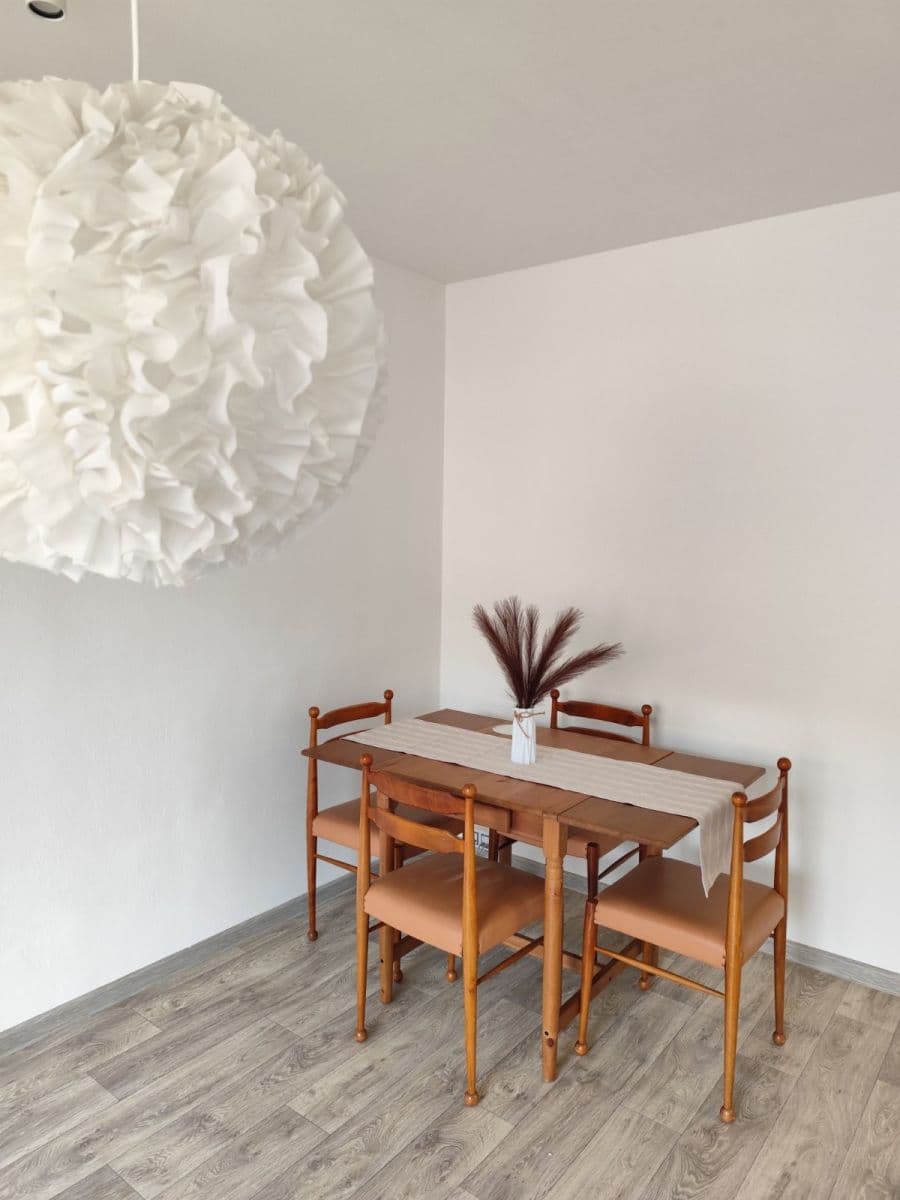 Pronájem bytu 3+1 79 m², Luční, Ivančice, Jihomoravský kraj Pronájem bytu 3+1 79 m², Luční, Ivančice, Jihomoravský kraj