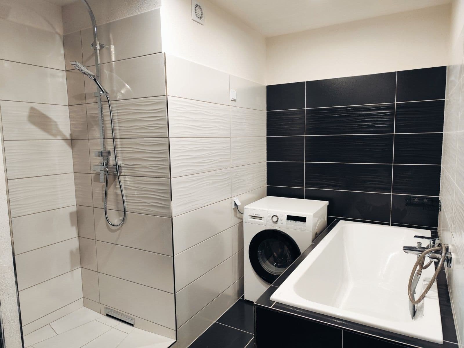 Pronájem bytu 3+1 79 m², Luční, Ivančice, Jihomoravský kraj Pronájem bytu 3+1 79 m², Luční, Ivančice, Jihomoravský kraj