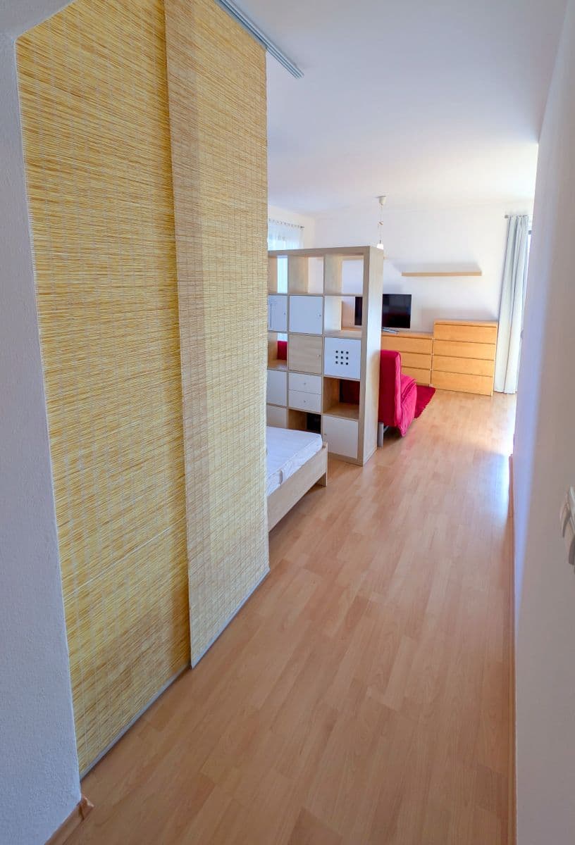 Pronájem bytu 1+kk 39 m², Březnická, Zlín, Zlínský kraj Pronájem bytu 1+kk 39 m², Březnická, Zlín, Zlínský kraj