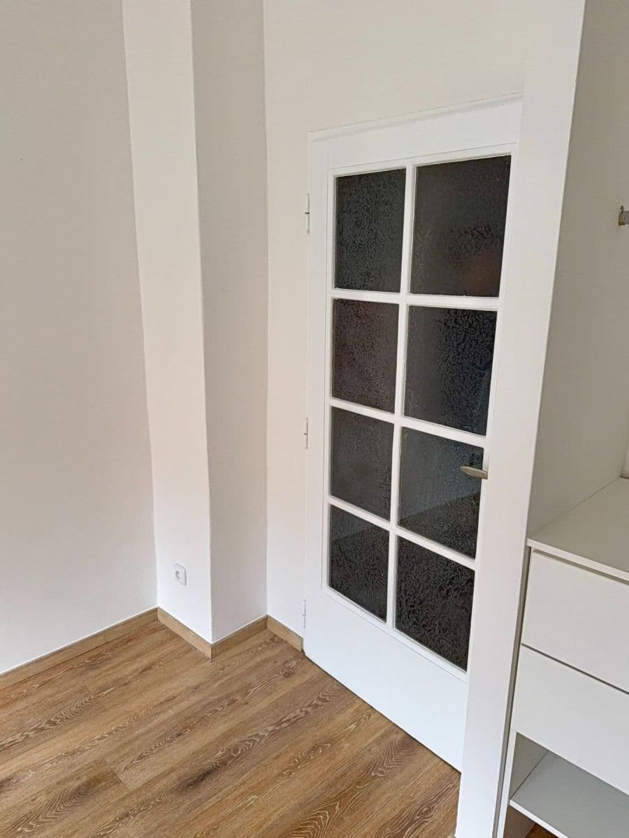 Pronájem bytu 1+kk 25 m², Libická, Praha, Praha Pronájem bytu 1+kk 25 m², Libická, Praha, Praha