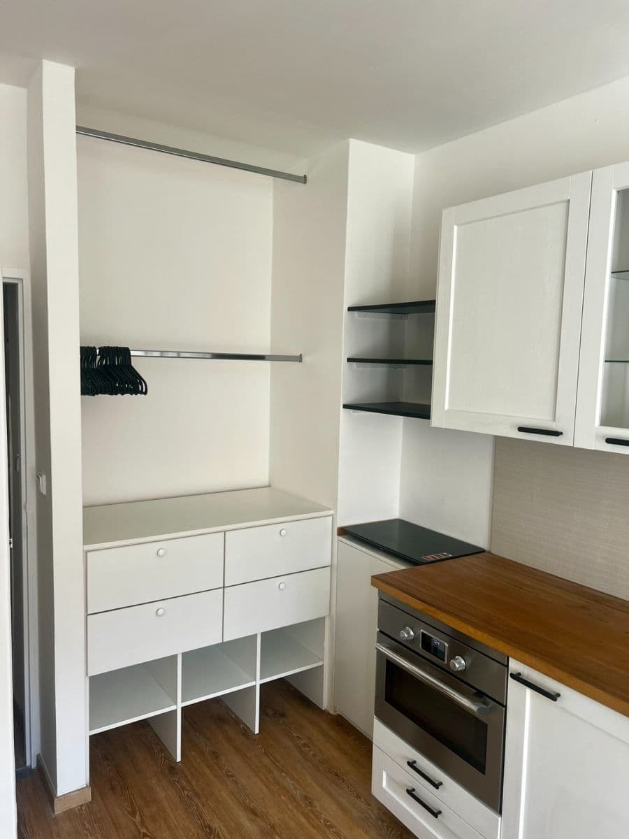 Pronájem bytu 1+kk 25 m², Libická, Praha, Praha Pronájem bytu 1+kk 25 m², Libická, Praha, Praha