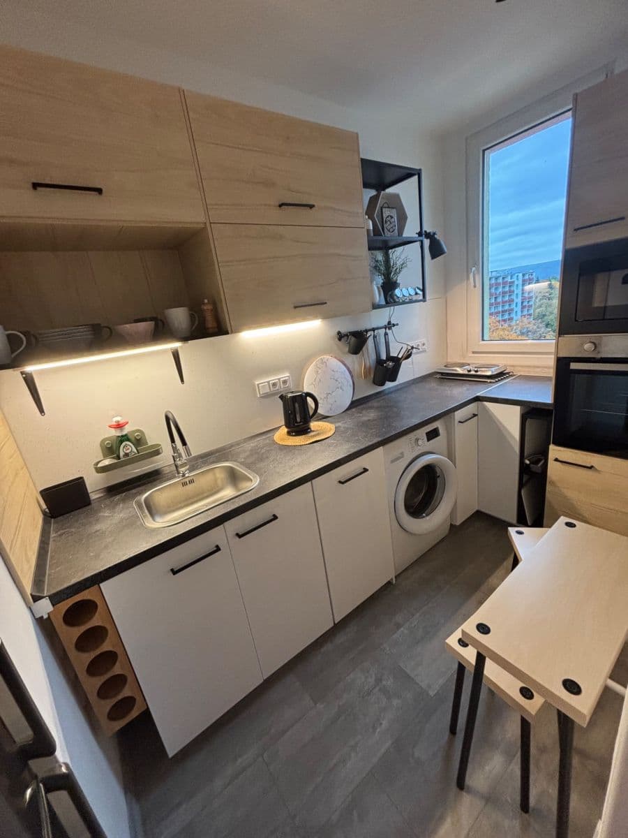 Pronájem bytu 1+1 39 m², Halasovo náměstí, Brno, Jihomoravský kraj Pronájem bytu 1+1 39 m², Halasovo náměstí, Brno, Jihomoravský kraj