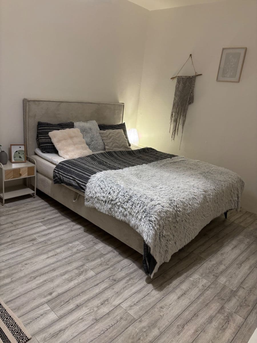 Pronájem bytu 1+1 39 m², Halasovo náměstí, Brno, Jihomoravský kraj Pronájem bytu 1+1 39 m², Halasovo náměstí, Brno, Jihomoravský kraj