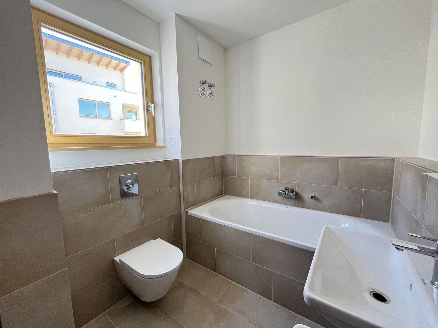 Pronájem bytu 3+1 88 m², Hafenstraße, Markkleeberg, Sasko Pronájem bytu 3+1 88 m², Hafenstraße, Markkleeberg, Sasko