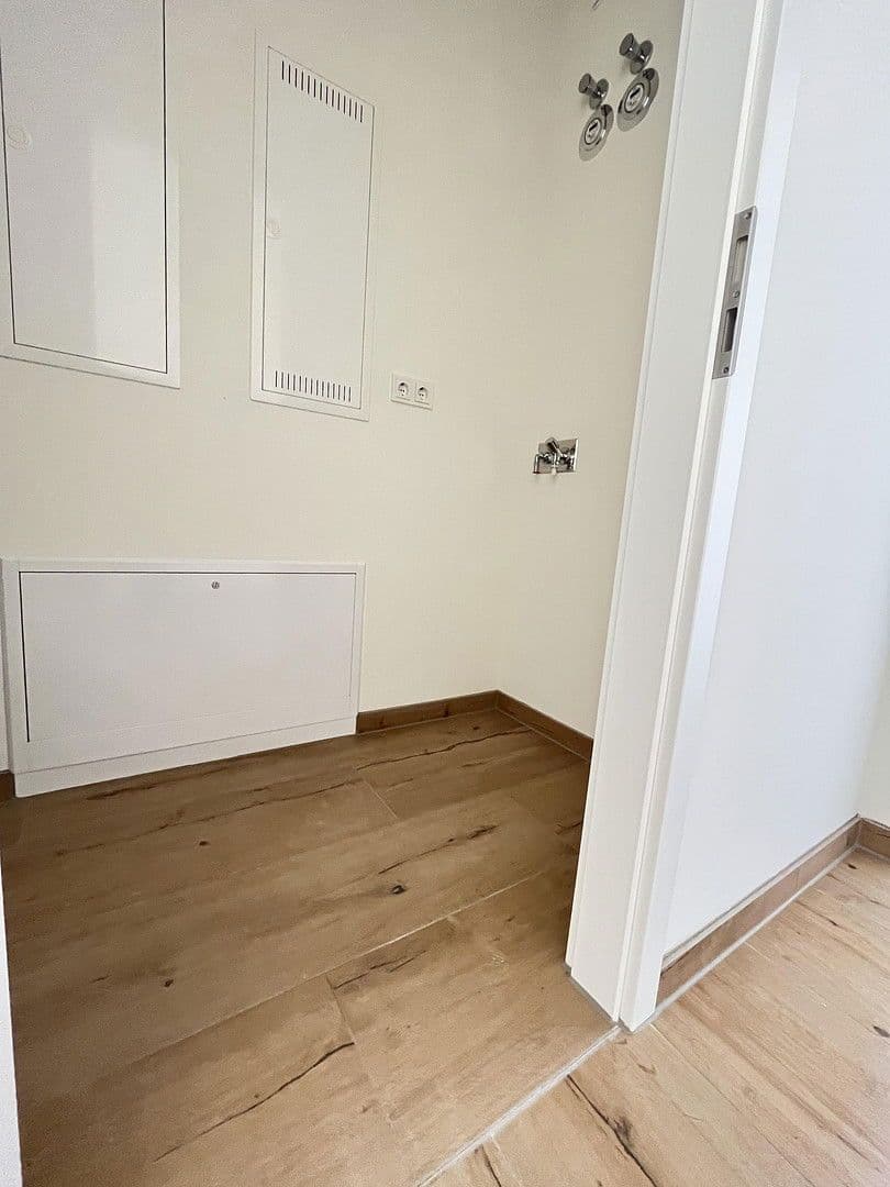 Pronájem bytu 3+1 88 m², Hafenstraße, Markkleeberg, Sasko Pronájem bytu 3+1 88 m², Hafenstraße, Markkleeberg, Sasko