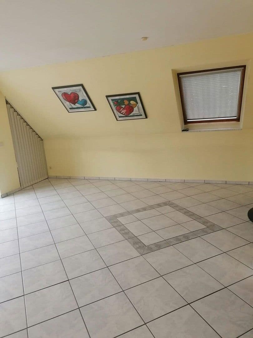 Prodej bytu 3+1 78 m², Langenfeld (Rheinland), Severní Porýní-Vestfálsko Prodej bytu 3+1 78 m², Langenfeld (Rheinland), Severní Porýní-Vestfálsko