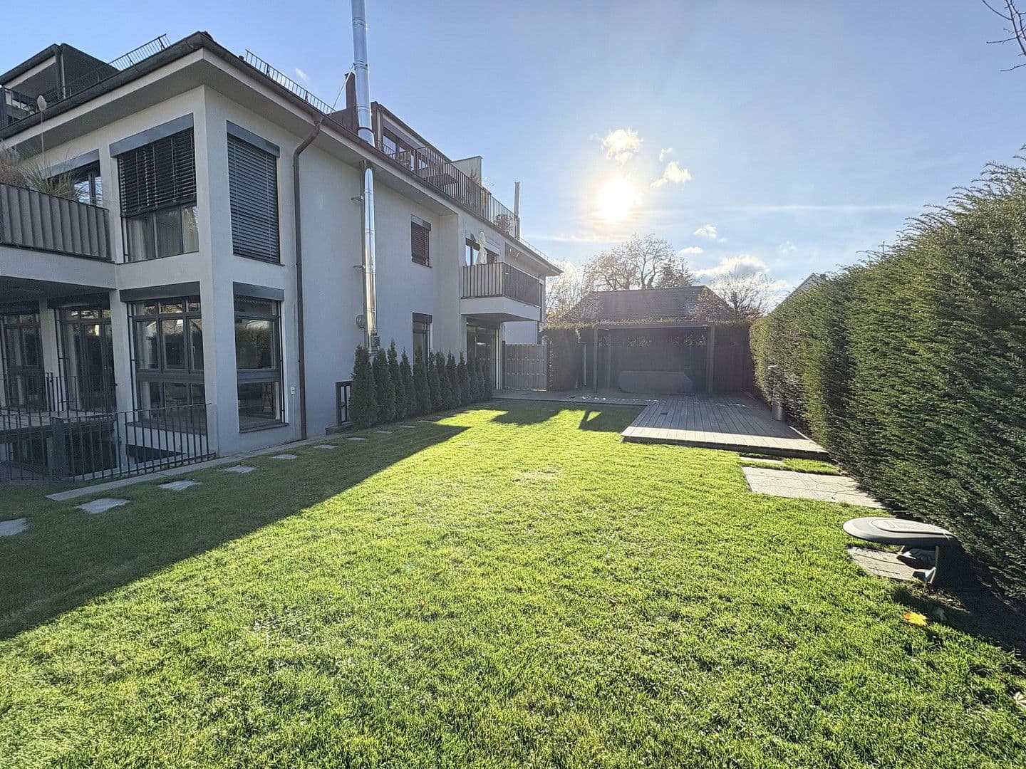 Pronájem bytu 4+1 258 m², Menzinger Straße 130, München, Bavorsko Pronájem bytu 4+1 258 m², Menzinger Straße 130, München, Bavorsko