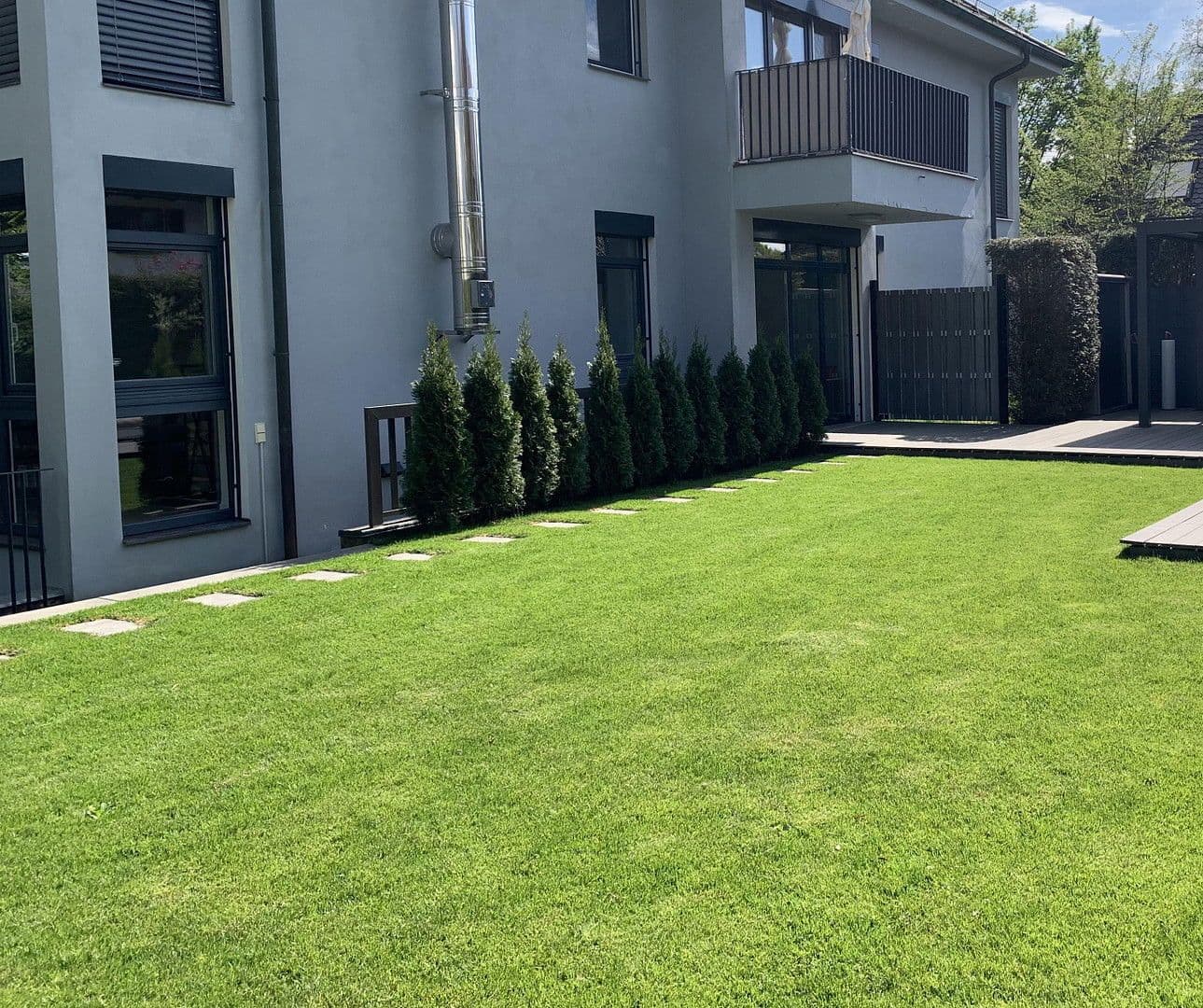 Pronájem bytu 4+1 258 m², Menzinger Straße 130, München, Bavorsko Pronájem bytu 4+1 258 m², Menzinger Straße 130, München, Bavorsko