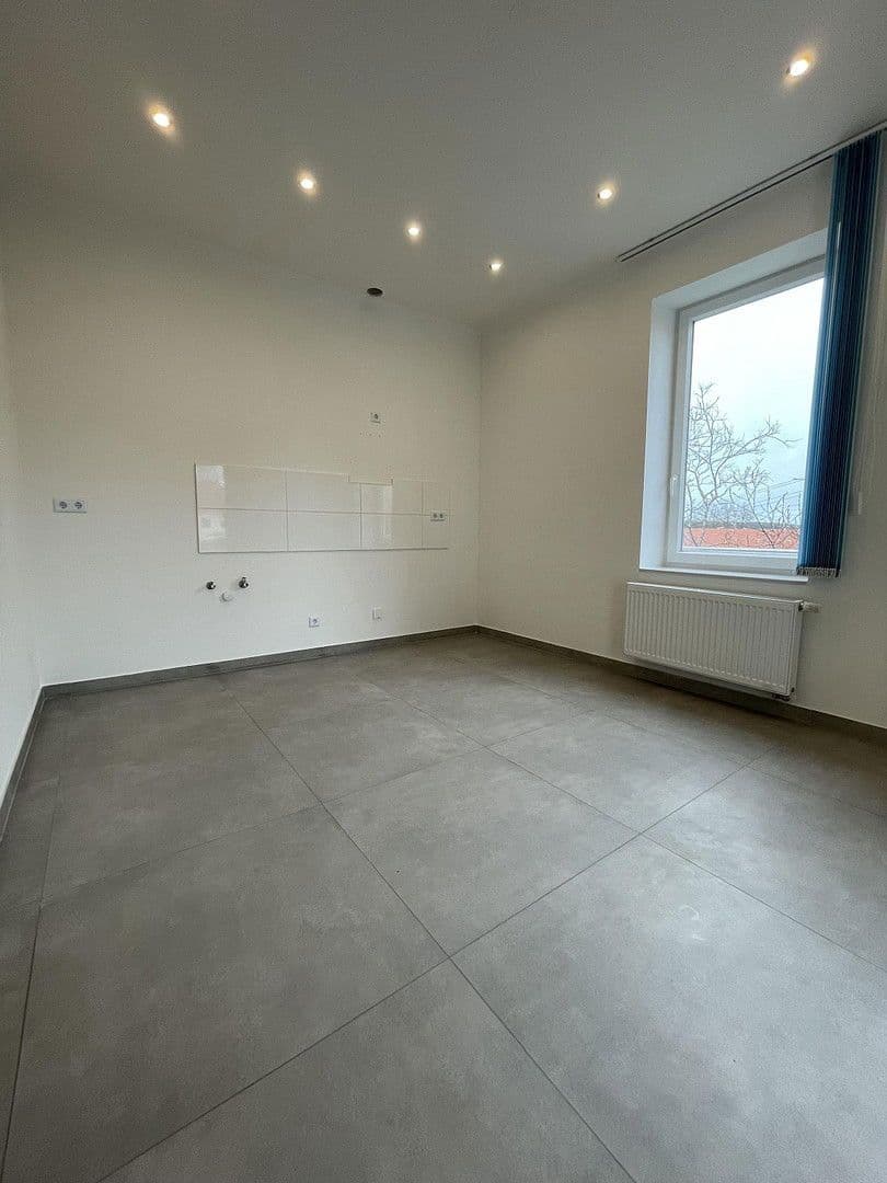 Pronájem bytu 2+1 60 m², Kirchberg 5, Breitenbrunn, Bavorsko Pronájem bytu 2+1 60 m², Kirchberg 5, Breitenbrunn, Bavorsko