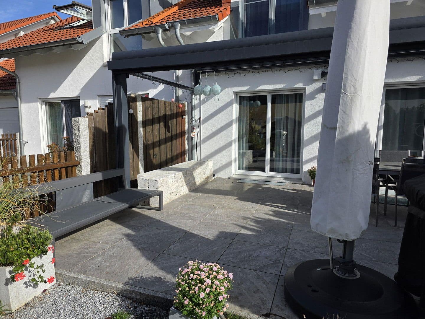 Pronájem domu 125 m², pozemek 261 m², Am Fablhof 10, Putzbrunn, Bavorsko Pronájem domu 125 m², pozemek 261 m², Am Fablhof 10, Putzbrunn, Bavorsko