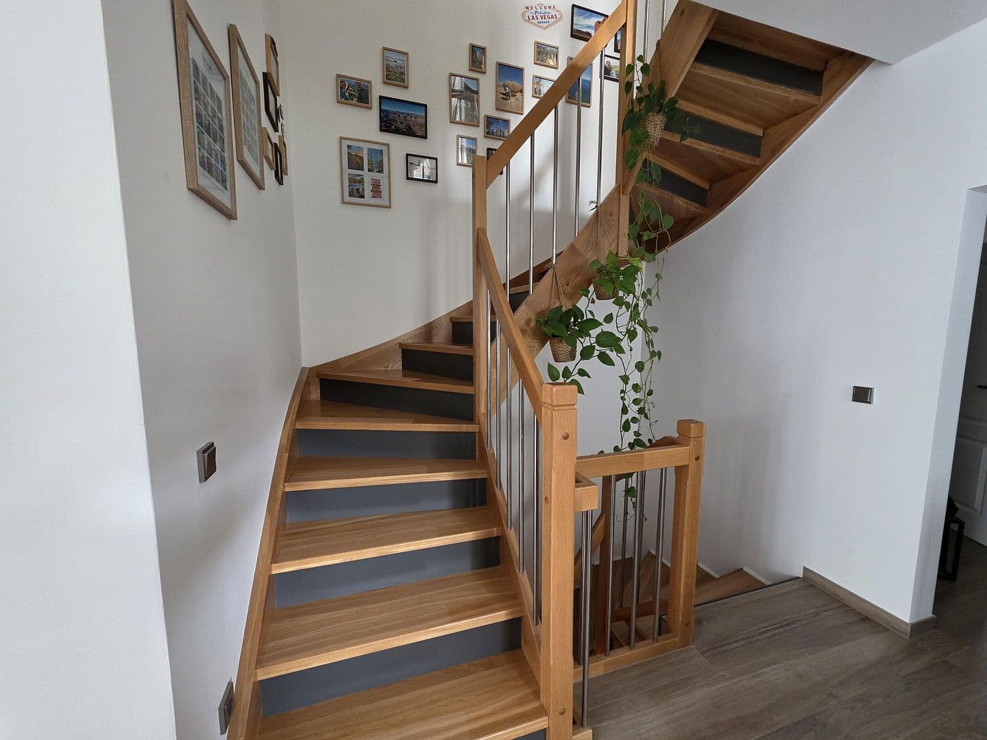 Pronájem domu 125 m², pozemek 261 m², Am Fablhof 10, Putzbrunn, Bavorsko Pronájem domu 125 m², pozemek 261 m², Am Fablhof 10, Putzbrunn, Bavorsko