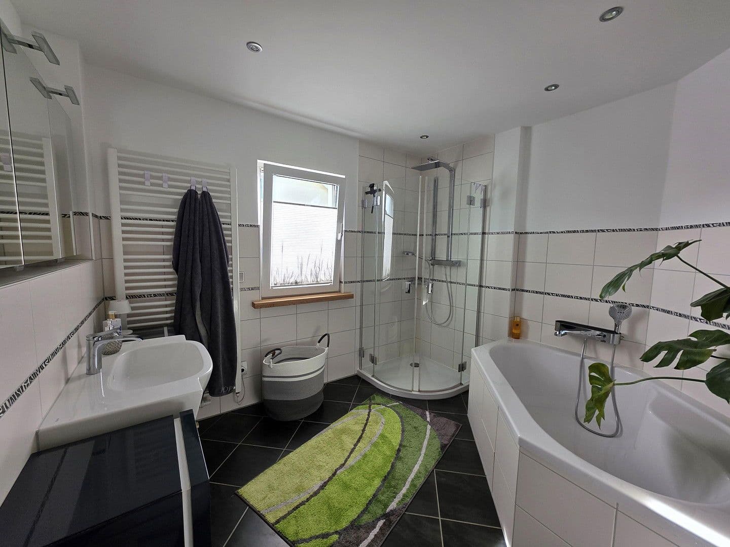 Pronájem domu 125 m², pozemek 261 m², Am Fablhof 10, Putzbrunn, Bavorsko Pronájem domu 125 m², pozemek 261 m², Am Fablhof 10, Putzbrunn, Bavorsko