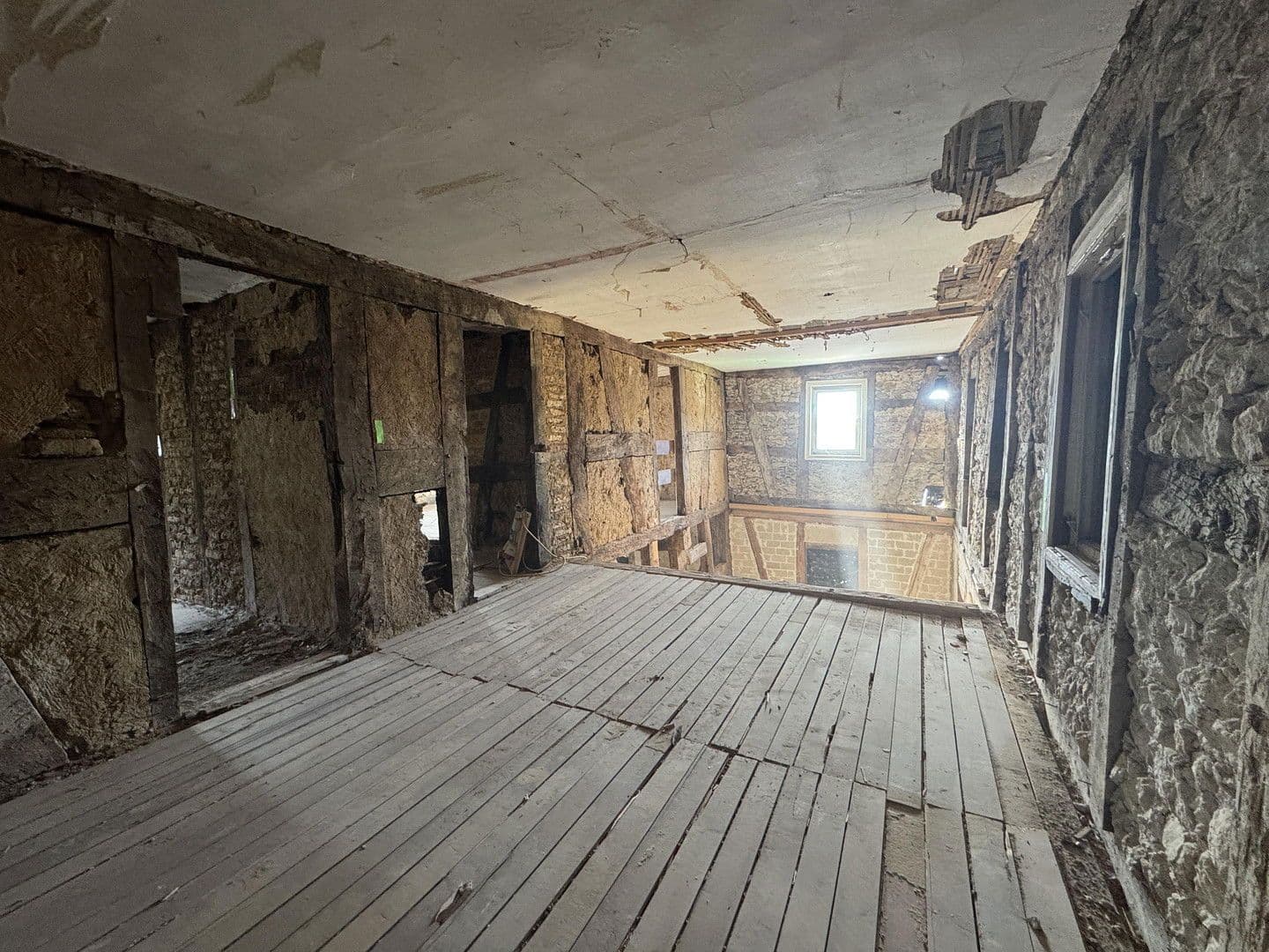 Prodej domu 170 m², pozemek 436 m², Meudt, Porýní-Falc Prodej domu 170 m², pozemek 436 m², Meudt, Porýní-Falc