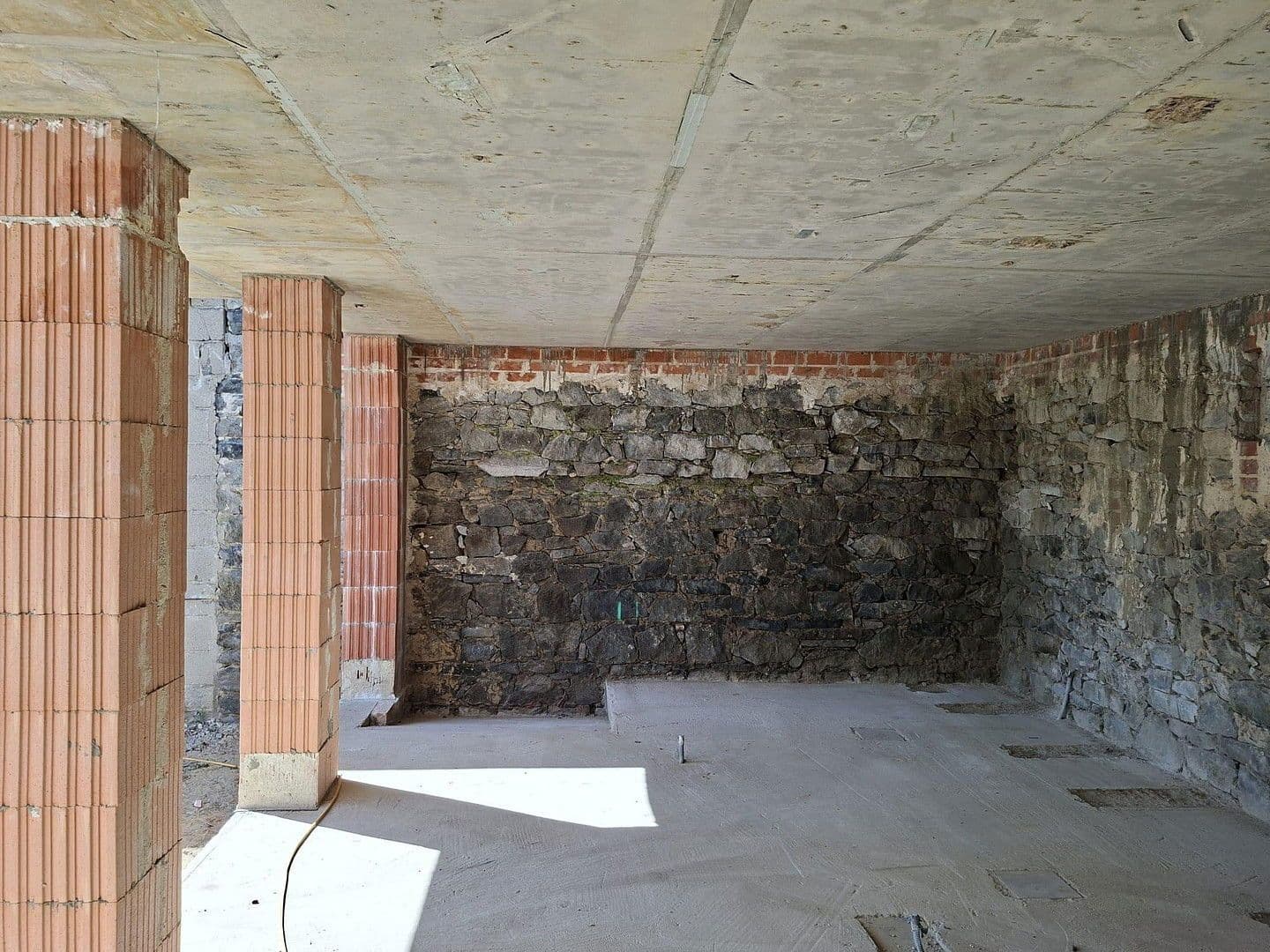 Prodej domu 170 m², pozemek 436 m², Meudt, Porýní-Falc Prodej domu 170 m², pozemek 436 m², Meudt, Porýní-Falc