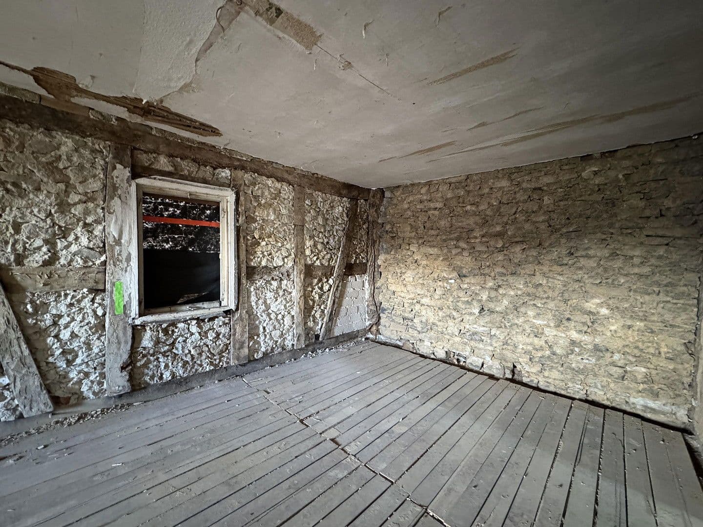 Prodej domu 170 m², pozemek 436 m², Meudt, Porýní-Falc Prodej domu 170 m², pozemek 436 m², Meudt, Porýní-Falc