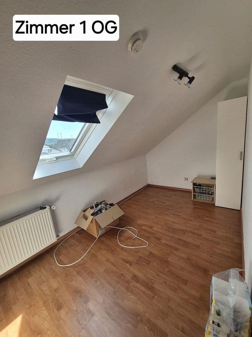 Prodej domu 160 m², pozemek 1.090 m², Rheinböllen, Porýní-Falc Prodej domu 160 m², pozemek 1.090 m², Rheinböllen, Porýní-Falc
