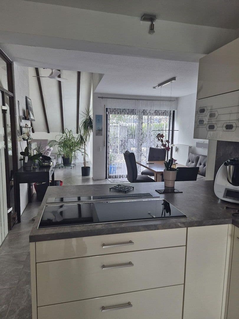 Prodej domu 160 m², pozemek 1.090 m², Rheinböllen, Porýní-Falc Prodej domu 160 m², pozemek 1.090 m², Rheinböllen, Porýní-Falc