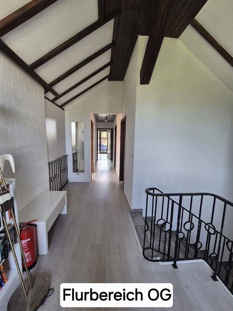 Prodej domu 160 m², pozemek 1.090 m², Rheinböllen, Porýní-Falc Prodej domu 160 m², pozemek 1.090 m², Rheinböllen, Porýní-Falc