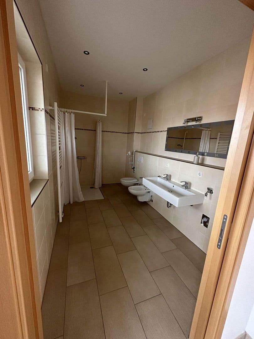 Pronájem bytu 3+1 92 m², Kurt-Huber-Ring 2a, Fürstenfeldbruck, Bavorsko Pronájem bytu 3+1 92 m², Kurt-Huber-Ring 2a, Fürstenfeldbruck, Bavorsko