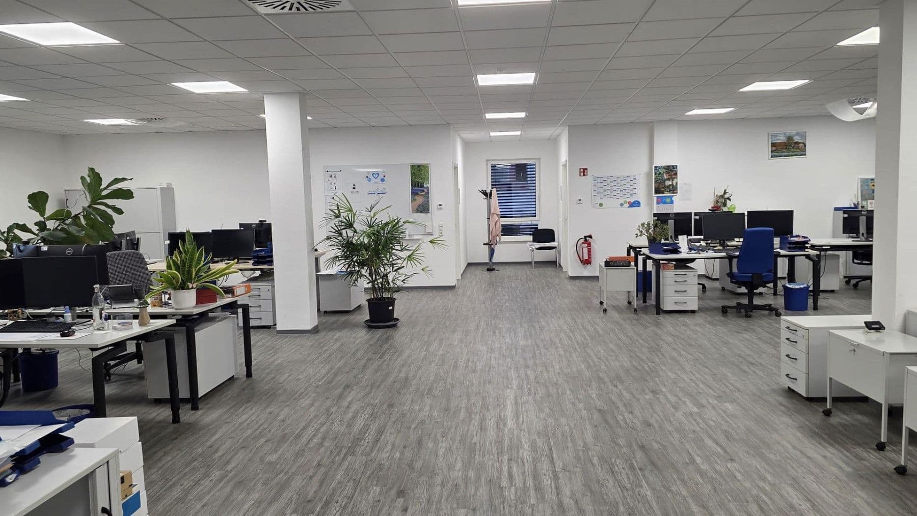 Pronájem kanceláře 800 m², Am Bahnhof 22, Wächtersbach, Hessen Pronájem kanceláře 800 m², Am Bahnhof 22, Wächtersbach, Hessen