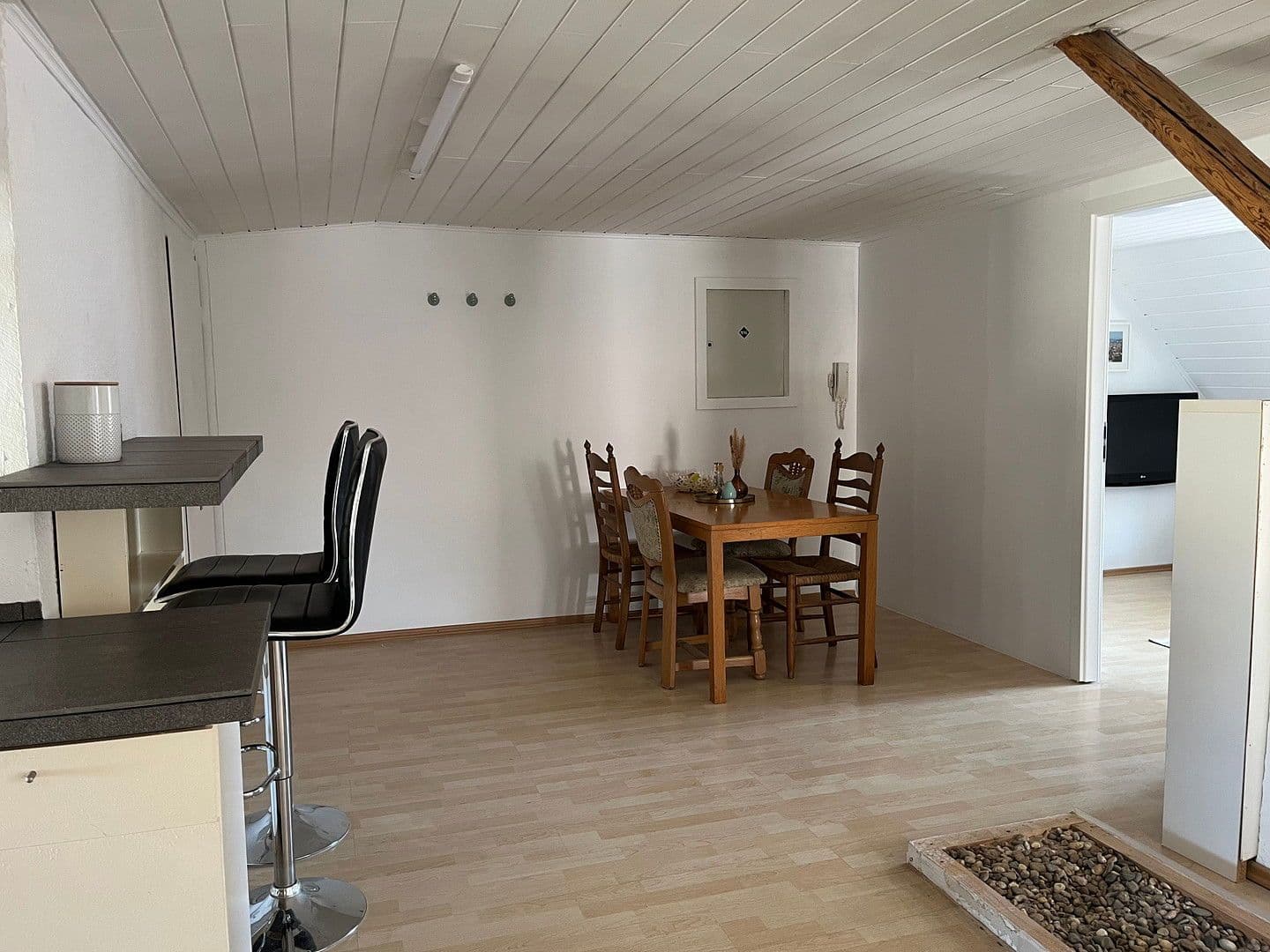 Pronájem bytu 1+1 120 m², Waghäusel, Bádensko-Württembersko Pronájem bytu 1+1 120 m², Waghäusel, Bádensko-Württembersko