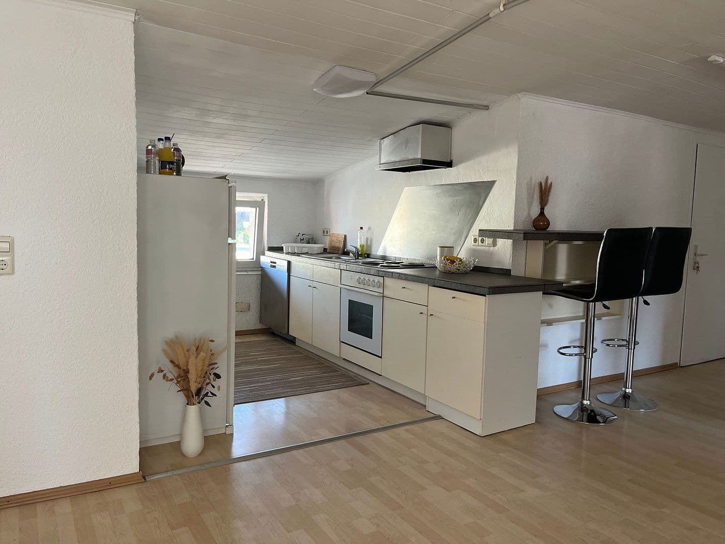 Pronájem bytu 1+1 120 m², Waghäusel, Bádensko-Württembersko Pronájem bytu 1+1 120 m², Waghäusel, Bádensko-Württembersko