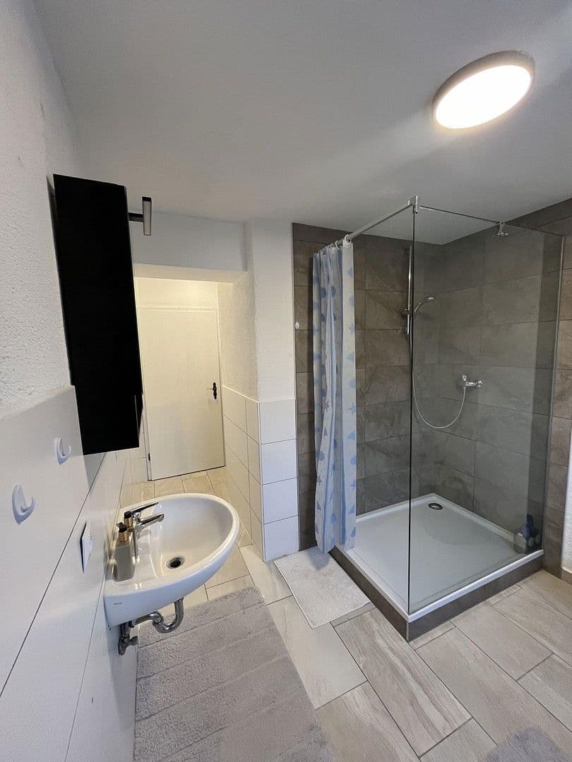 Pronájem bytu 1+1 120 m², Waghäusel, Bádensko-Württembersko Pronájem bytu 1+1 120 m², Waghäusel, Bádensko-Württembersko