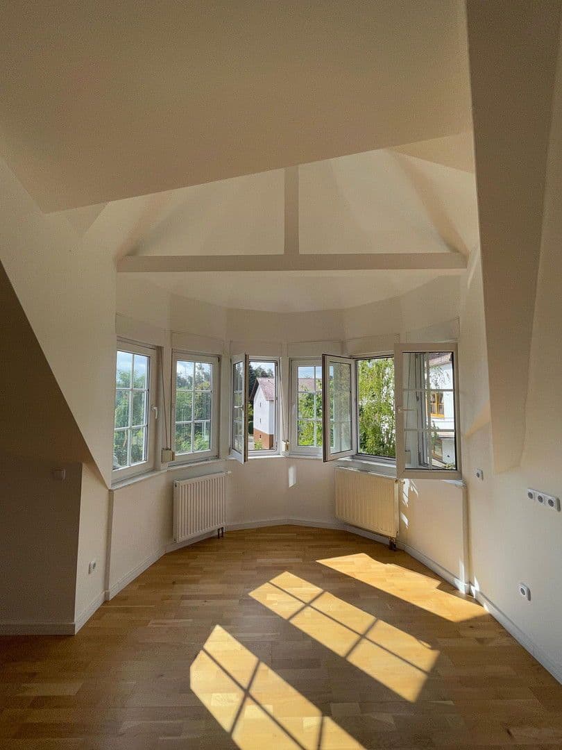 Pronájem bytu 4+kk 193 m², Bergstraße 16, Carlsberg, Porýní-Falc Pronájem bytu 4+kk 193 m², Bergstraße 16, Carlsberg, Porýní-Falc