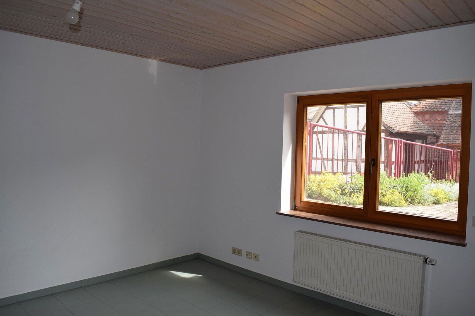 Pronájem bytu 1+1 57 m², Büdingen, Hessen Pronájem bytu 1+1 57 m², Büdingen, Hessen