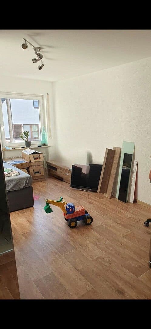 Pronájem bytu 4+1 124 m², Thüringer Str. 3, Straßberg, Bádensko-Württembersko Pronájem bytu 4+1 124 m², Thüringer Str. 3, Straßberg, Bádensko-Württembersko