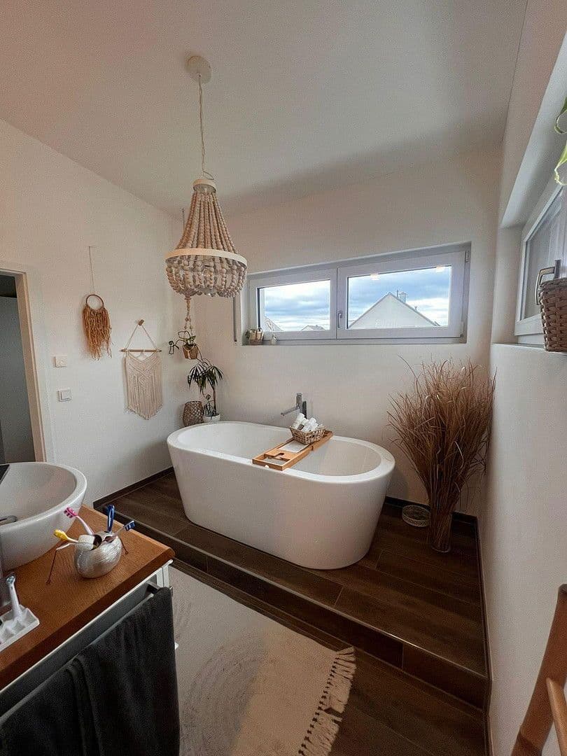 Prodej domu 150 m², pozemek 628 m², Geldersheim, Bavorsko Prodej domu 150 m², pozemek 628 m², Geldersheim, Bavorsko