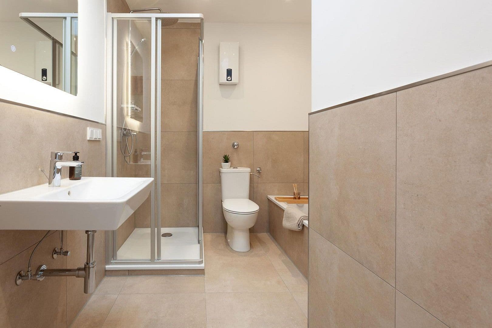 Prodej domu 140 m², pozemek 256 m², Mülheim an der Ruhr, Severní Porýní-Vestfálsko Prodej domu 140 m², pozemek 256 m², Mülheim an der Ruhr, Severní Porýní-Vestfálsko