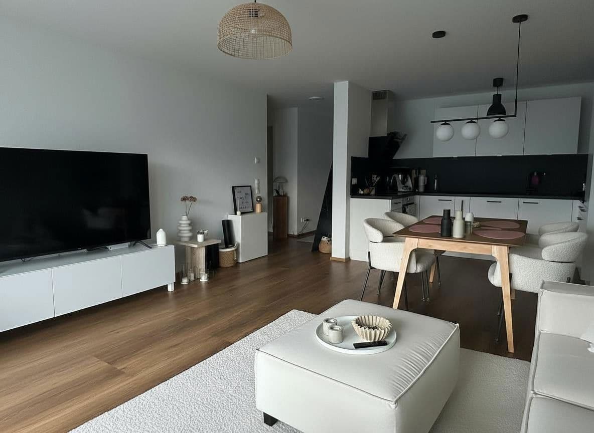 Pronájem bytu 2+kk 64 m², Untere Mühlbachstr. 9/1, Friedrichshafen, Bádensko-Württembersko Pronájem bytu 2+kk 64 m², Untere Mühlbachstr. 9/1, Friedrichshafen, Bádensko-Württembersko