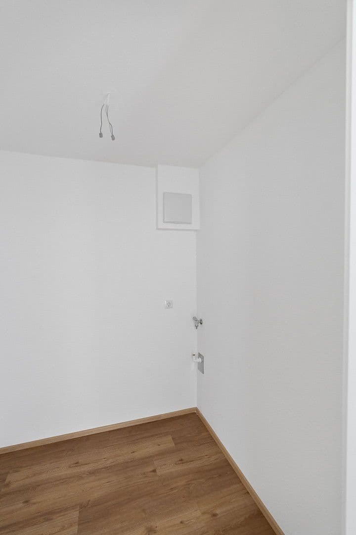 Pronájem bytu 2+kk 64 m², Untere Mühlbachstr. 9/1, Friedrichshafen, Bádensko-Württembersko Pronájem bytu 2+kk 64 m², Untere Mühlbachstr. 9/1, Friedrichshafen, Bádensko-Württembersko