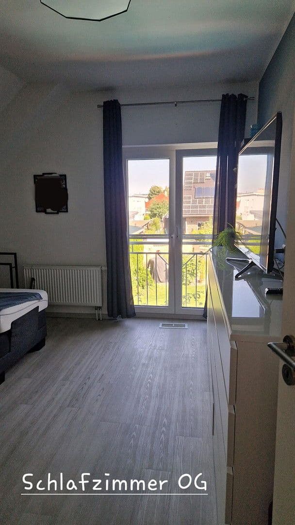 Prodej domu 214 m², pozemek 585 m², Berlin, Berlín Prodej domu 214 m², pozemek 585 m², Berlin, Berlín