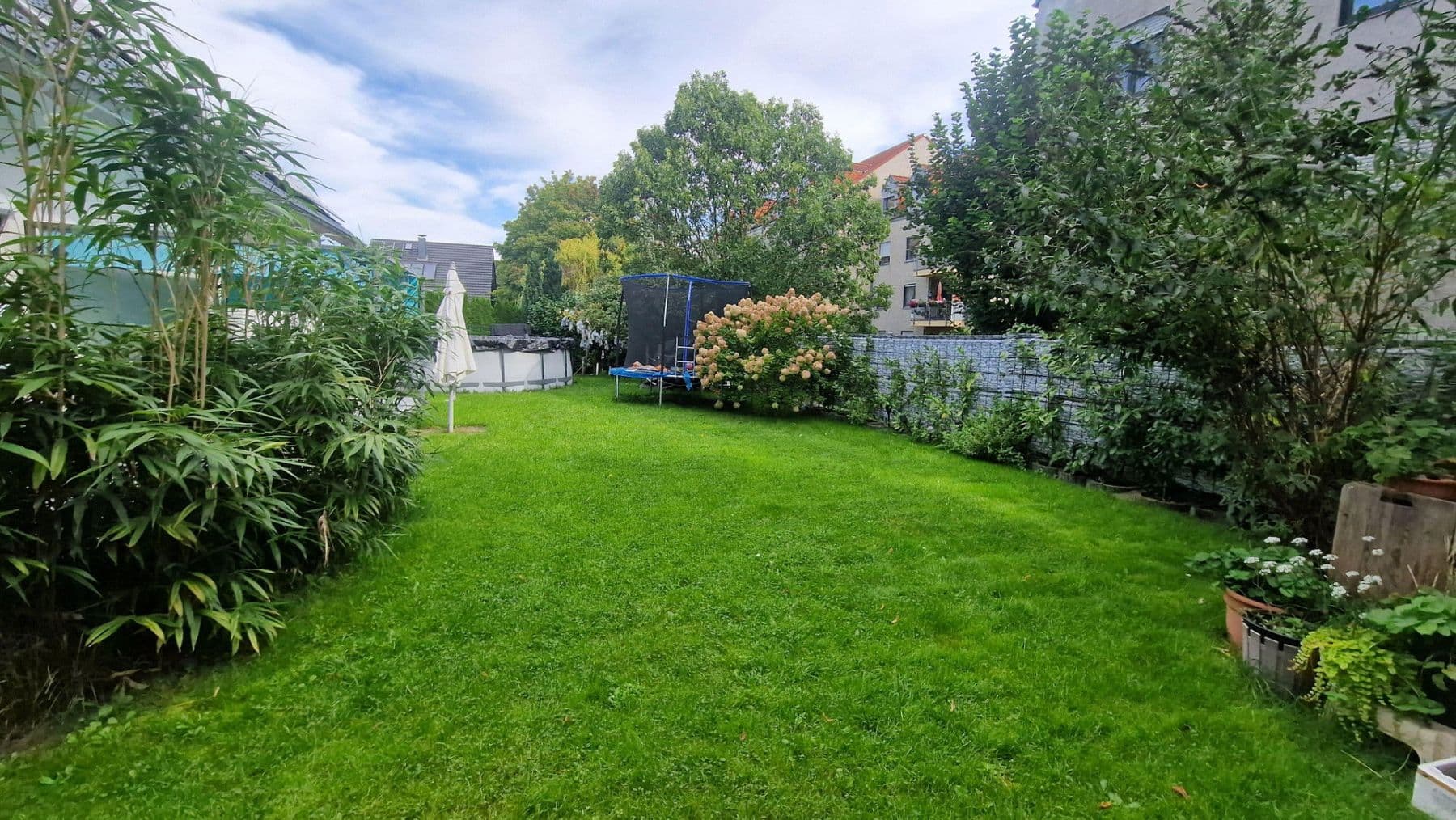 Prodej domu 214 m², pozemek 585 m², Berlin, Berlín Prodej domu 214 m², pozemek 585 m², Berlin, Berlín