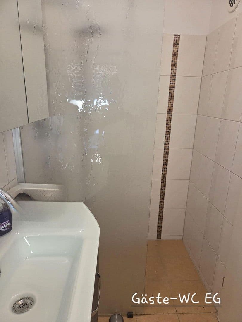 Prodej domu 214 m², pozemek 585 m², Berlin, Berlín Prodej domu 214 m², pozemek 585 m², Berlin, Berlín