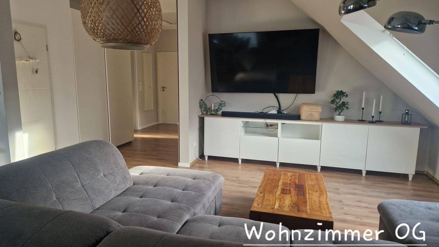Prodej domu 214 m², pozemek 585 m², Berlin, Berlín Prodej domu 214 m², pozemek 585 m², Berlin, Berlín