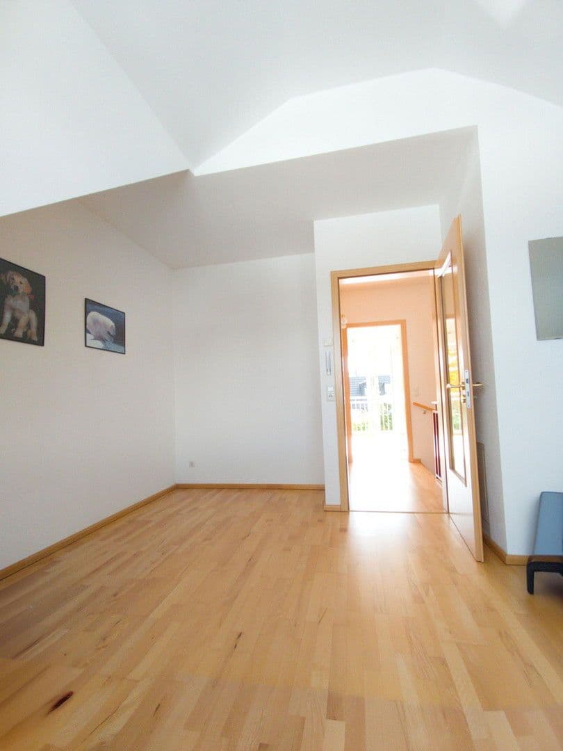 Prodej domu 132 m², pozemek 100 m², München, Bavorsko Prodej domu 132 m², pozemek 100 m², München, Bavorsko