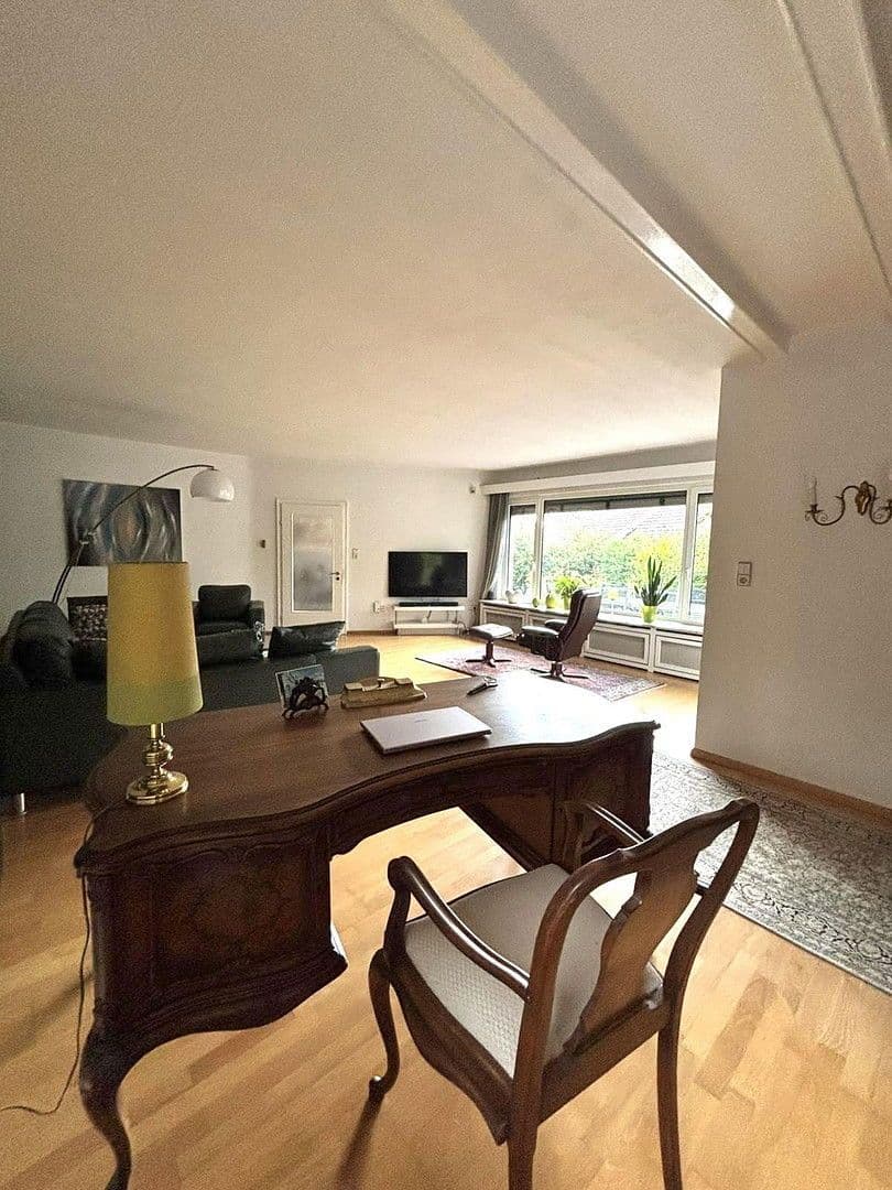 Prodej domu 228 m², pozemek 1.671 m², Zell im Wiesental, Bádensko-Württembersko Prodej domu 228 m², pozemek 1.671 m², Zell im Wiesental, Bádensko-Württembersko